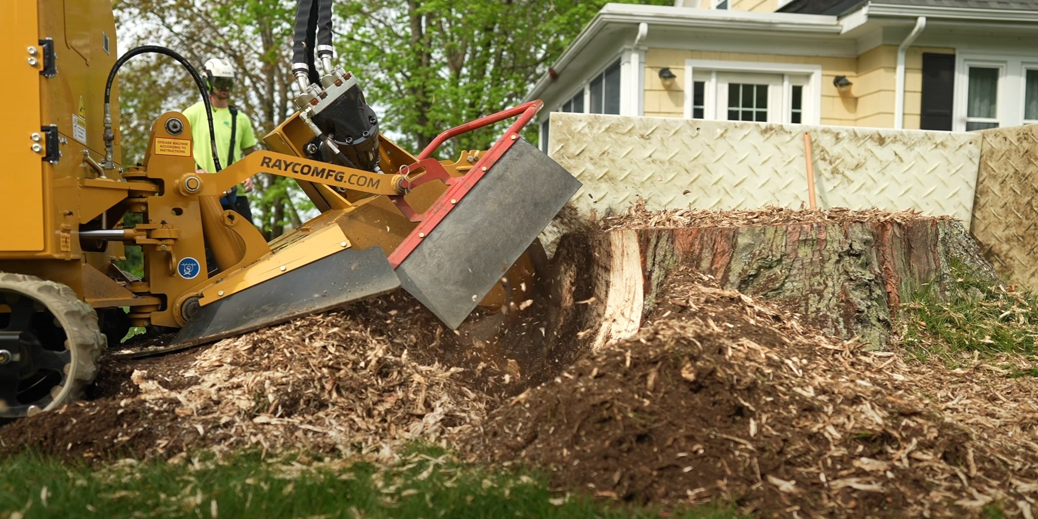 Professional tree service equipment in South Gate, CA